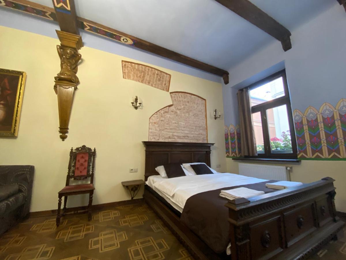 Апартаменти Королівські На Вулиці Лесі Українки 19 Lviv Kültér fotó